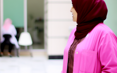 accueil 1 Blouse médicale femme Viviane fuchsia : apporter de la couleur sans perdre en professionnalisme